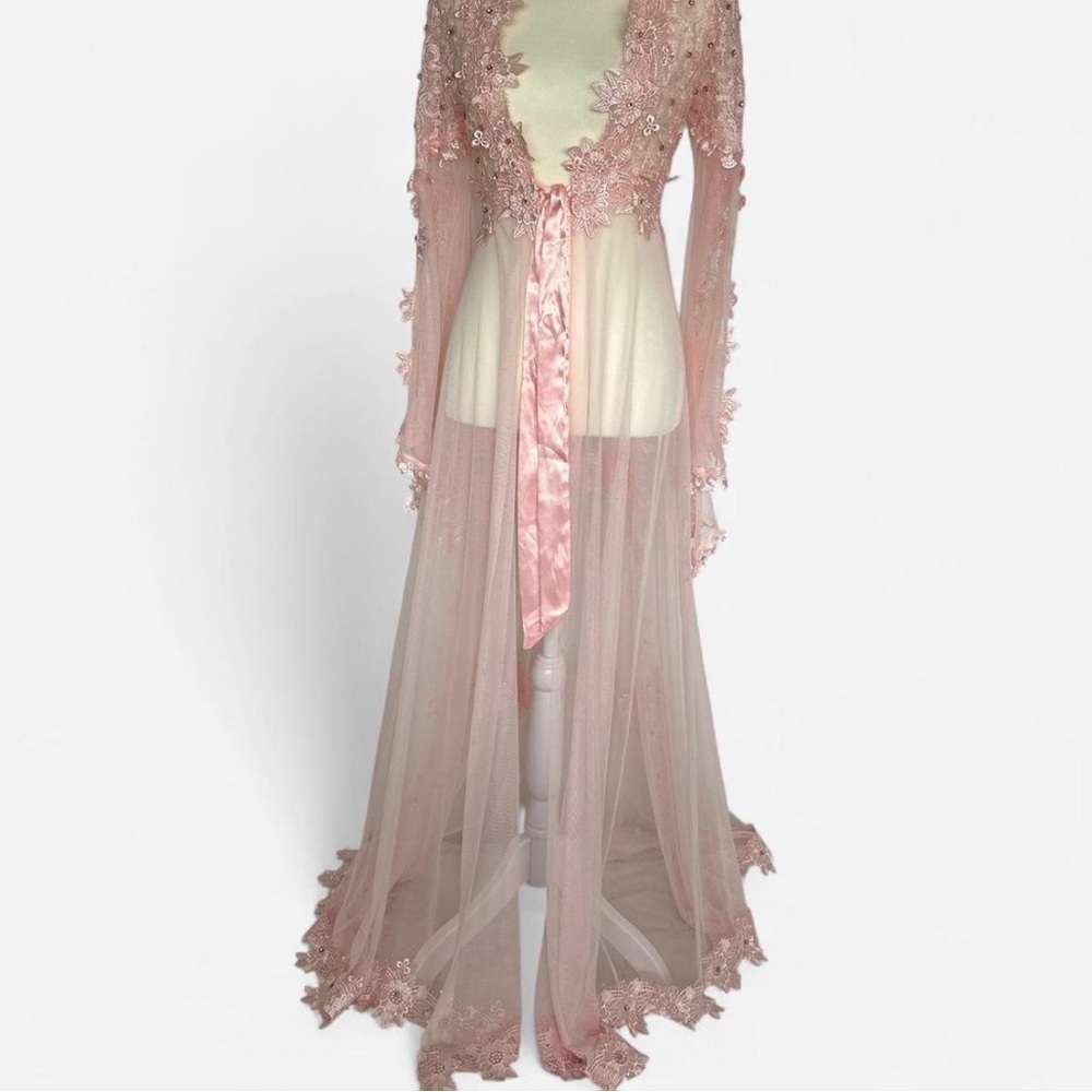 ❗️SOLD❗️Elegant Pink Lace Sheer Robe